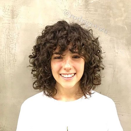 hairstyles-for-short-curly-hair-2019-16_12 Hairstyles for short curly hair 2019