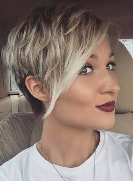 best-short-hairstyles-for-round-faces-2020-48 Best short hairstyles for round faces 2020