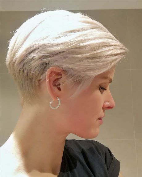 short-hairstyles-for-fine-hair-2020-85_6 Short hairstyles for fine hair 2020