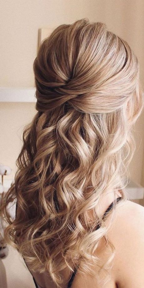 prom-hair-trends-2021-01_2 Prom hair trends 2021