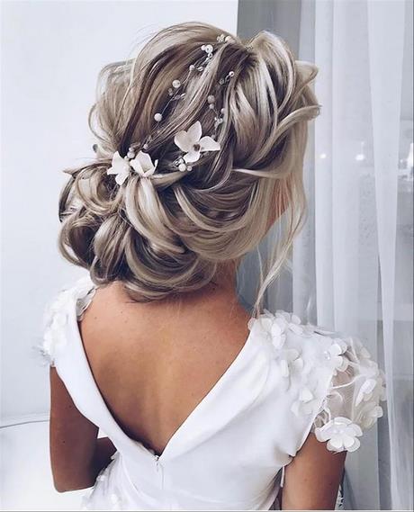 prom-updos-2023-92_10 Prom updos 2023