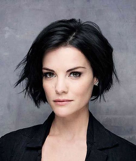 short-and-wavy-black-hairstyles-06_13 Short and wavy black hairstyles