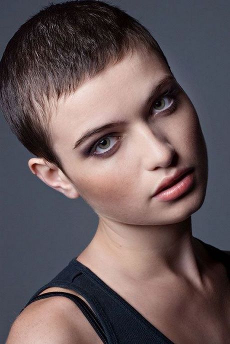 super-short-hairstyles-for-round-faces-06_14 Super short hairstyles for round faces