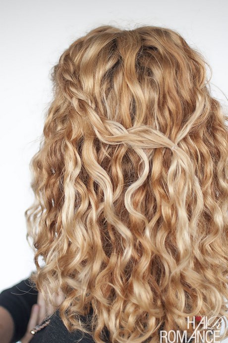 half-braided-half-curly-hairstyles-46_6 Half braided half curly hairstyles