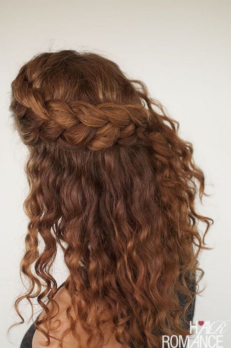 half-ponytail-hairstyles-for-curly-hair-47_5 Half ponytail hairstyles for curly hair