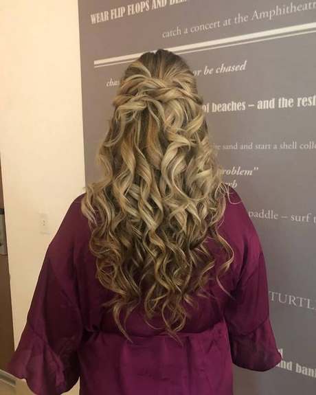long-curly-half-up-hairstyles-33_7 Long curly half up hairstyles
