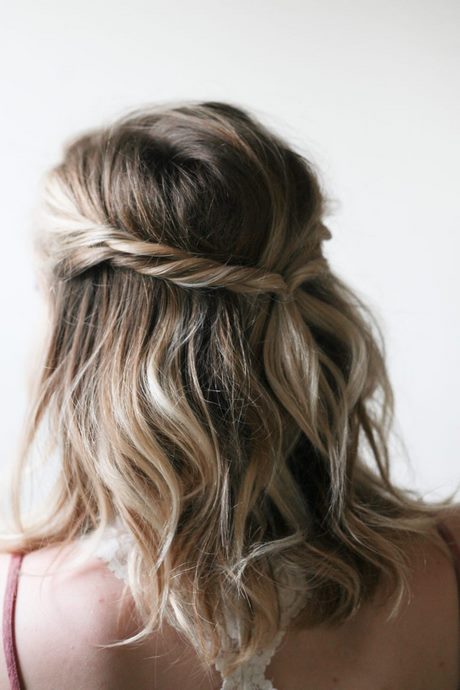 quick-and-easy-half-up-half-down-hairstyles-27 Quick and easy half up half down hairstyles