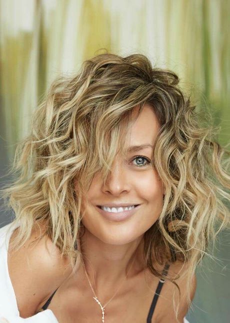 haircuts-for-women-with-wavy-hair-27_11 Haircuts for women with wavy hair