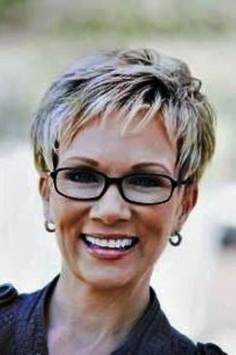 pixie-cuts-for-older-ladies-with-glasses-35_8 Pixie cuts for older ladies with glasses