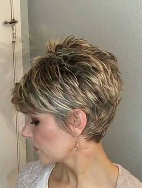 short-choppy-hairstyles-for-over-50-37_17 Short choppy hairstyles for over 50