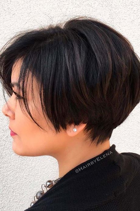short-hairstyles-for-thick-hair-over-50-42_3 Short hairstyles for thick hair over 50