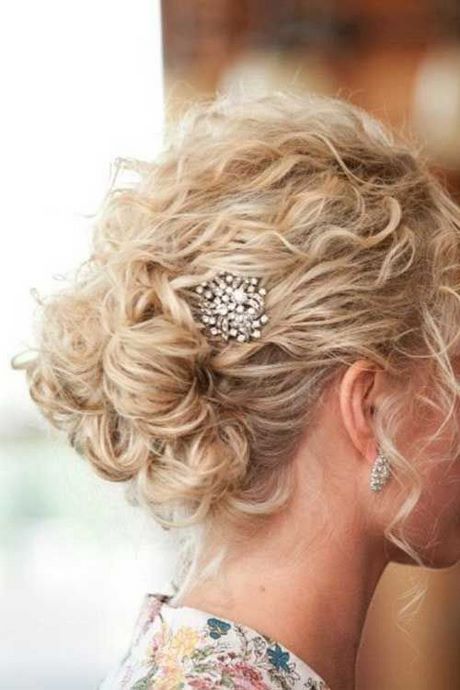 wedding-hair-for-short-curly-hair-44_12 Wedding hair for short curly hair