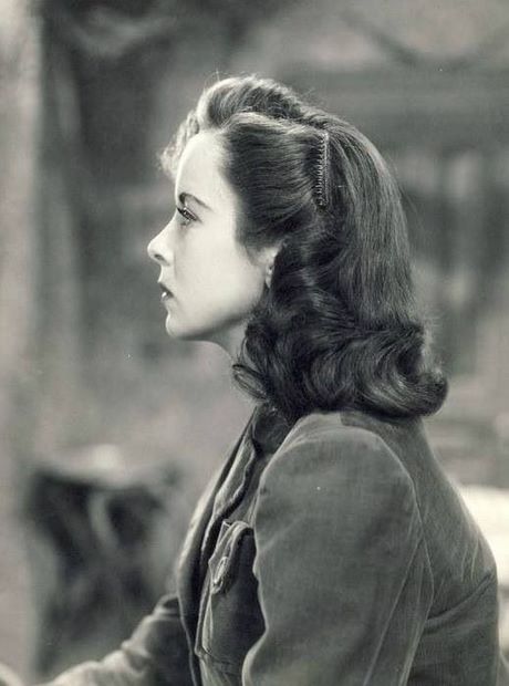 1940s-long-hairstyles-71_16 1940s long hairstyles