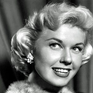 old-fashioned-womens-hairstyles-62_10 Old fashioned womens hairstyles