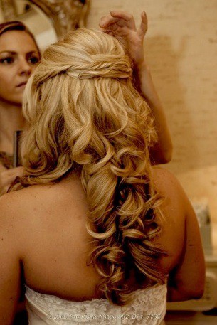 curly-hairstyles-for-a-wedding-22_17 Curly hairstyles for a wedding