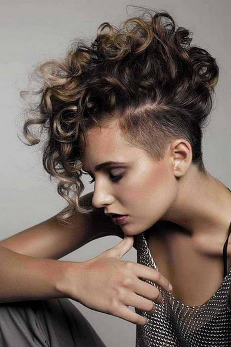 cool-hairstyles-for-short-curly-hair-31_11 Cool hairstyles for short curly hair