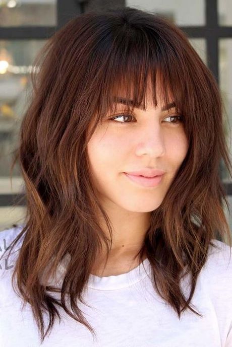 hairstyles-for-medium-hair-with-bangs-and-layers-09_4 Hairstyles for medium hair with bangs and layers