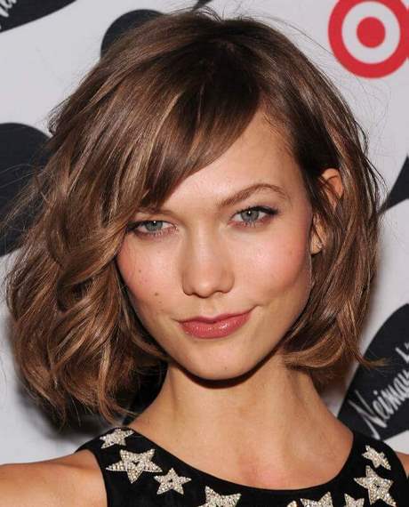 short-hairstyles-with-side-bangs-30_4 Short hairstyles with side bangs
