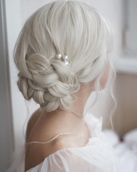 bridal-hairstyles-2022-03_4 Bridal hairstyles 2022
