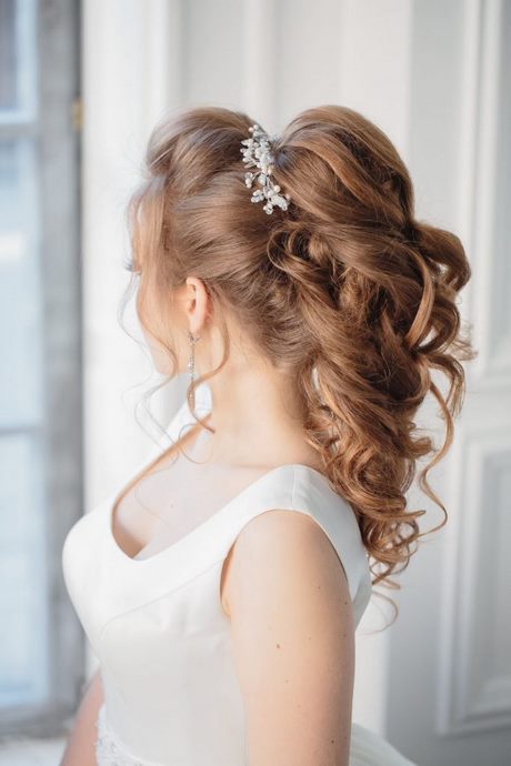 hairstyles-for-weddings-2022-14 Hairstyles for weddings 2022