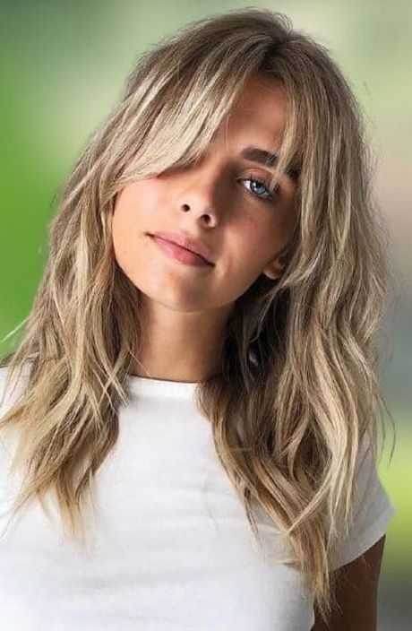 hairstyles-latest-2022-76_11 Hairstyles latest 2022