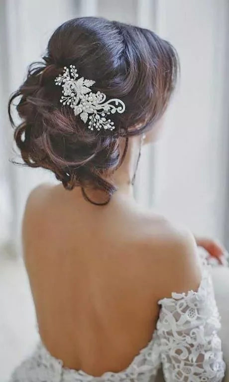 bridal-hairstyles-2024-07_8-18 Bridal hairstyles 2024