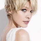 Attractive short hairstyles for women