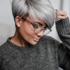 Short hairstyles for thin hair 2022