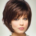 Short layered hairstyles for women with round faces