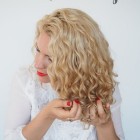Ways to style curly hair